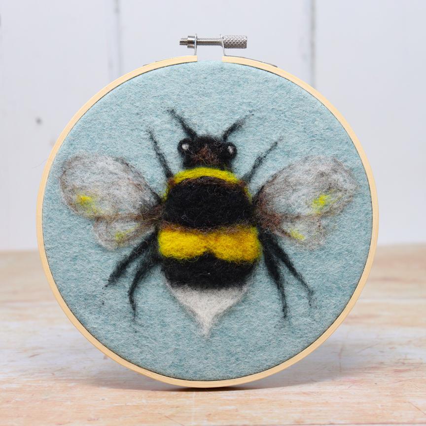 The Crafty Kit Company Bee in a Hoop